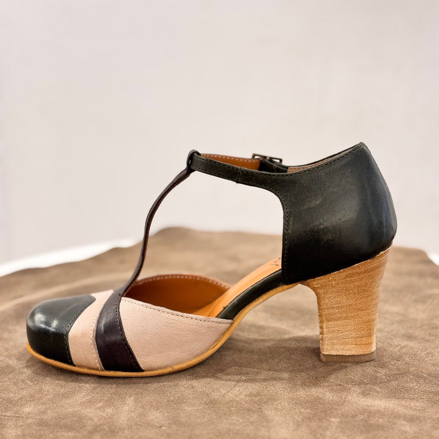 703 -  - STUDIO 76